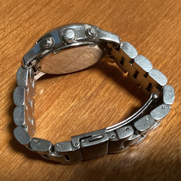 Michael Kors Silver-tone Small Runway Chronograph Women’s Watch MK5428 - Picture 4 of 9